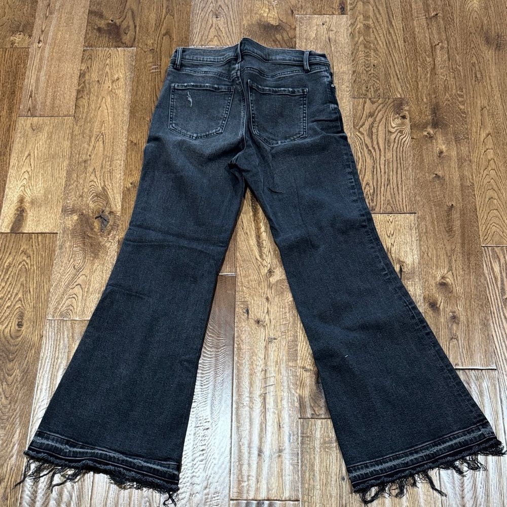 Express Mid Rise 70s Flare Women's Jeans. Black. Sz 8S - Picture 4 of 4